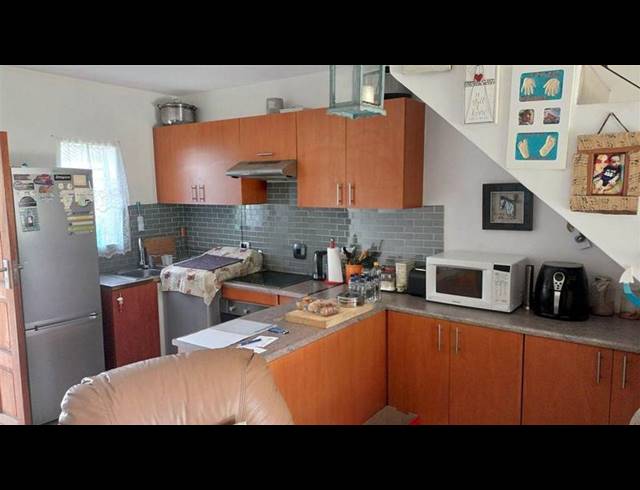 3 BEDROOM TOWNHOUSE FOR SALE IN ILLIONDALE